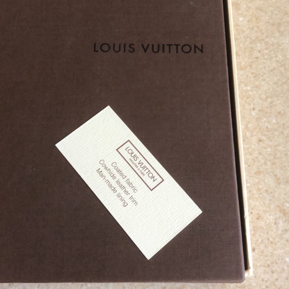 Authentic LOUIS VUITTON Wallet Box and point of sales card - Picture 9 of 16